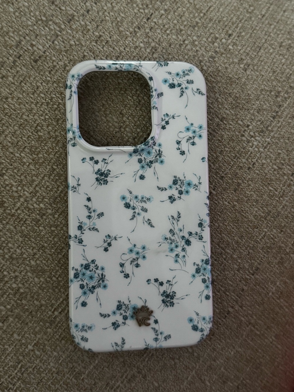 iPhone 15 pro blue and white floral print case